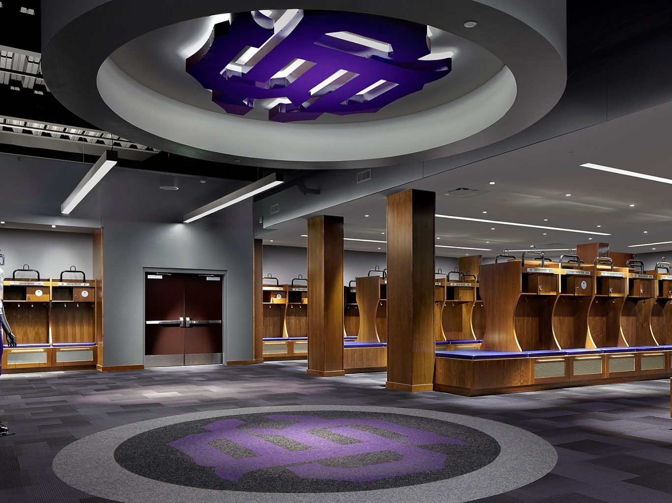 01 Fleming Architects Linkous CBHS Interior Locker Room